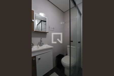 Banheiro de kitnet/studio para alugar com 1 quarto, 19m² em Pinheiros, São Paulo