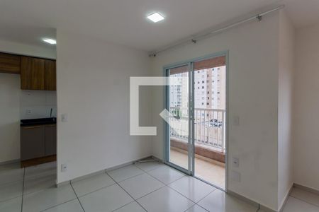 Sala de apartamento para alugar com 1 quarto, 42m² em Sítio da Figueira, São Paulo