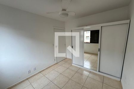 Dormitório 01 de apartamento para alugar com 2 quartos, 50m² em Planalto Verde, Ribeirão Preto