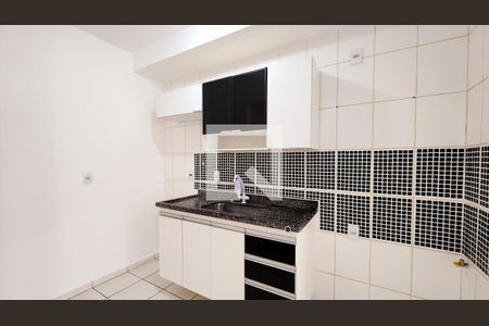 Apartamento à venda com 70m², 2 quartos e 1 vaga Apartamento à venda com 70m², 2 quartos e 1 vagaCozinha e Área de Serviço