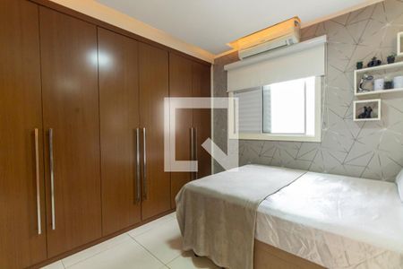 Quarto 1 de casa à venda com 3 quartos, 110m² em Vila Carrão, São Paulo