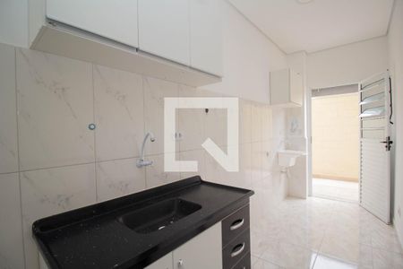 Cozinha de apartamento para alugar com 1 quarto, 40m² em Vila Mangalot, São Paulo