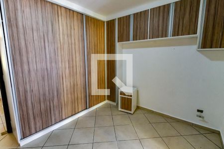 Quarto 1 - Armários de casa à venda com 2 quartos, 110m² em Jardim Maria Rosa, Taboão da Serra