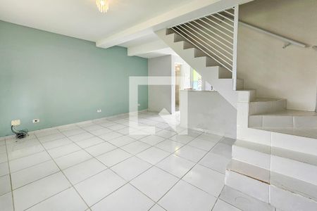 Sala de casa de condomínio para alugar com 2 quartos, 70m² em Parque Enseada, Guarujá