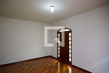 Sala de casa para alugar com 3 quartos, 120m² em Sagrada Família, Belo Horizonte