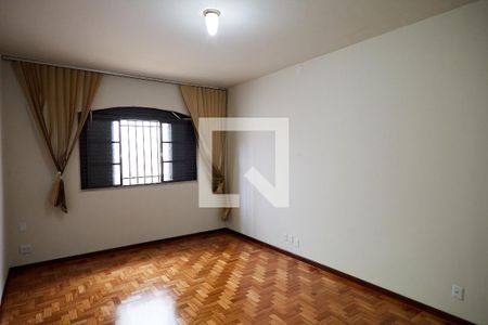 Sala de casa para alugar com 3 quartos, 120m² em Sagrada Família, Belo Horizonte