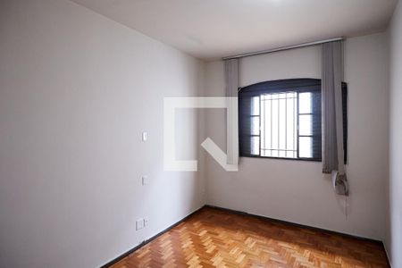 Quarto de casa para alugar com 3 quartos, 120m² em Sagrada Família, Belo Horizonte