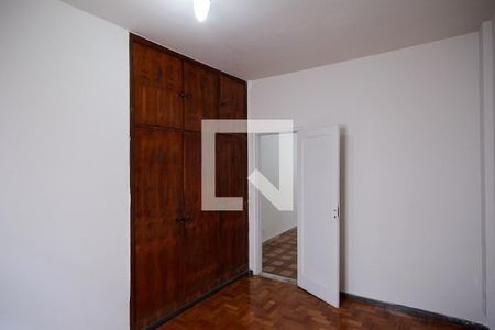 Quarto de casa para alugar com 3 quartos, 120m² em Sagrada Família, Belo Horizonte