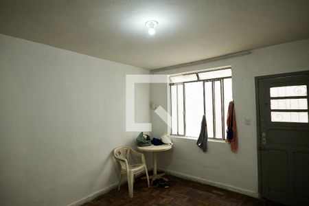 Sala de casa para alugar com 1 quarto, 40m² em Sagrada Família, Belo Horizonte