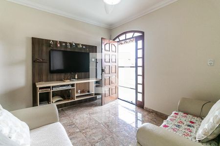 Sala 2 de casa para alugar com 6 quartos, 430m² em Alvorada, Contagem