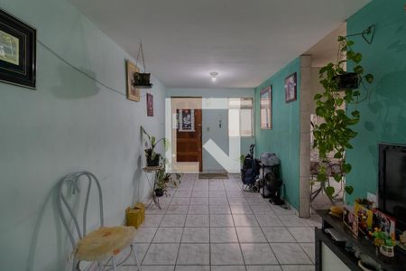 Sala de apartamento para alugar com 2 quartos, 55m² em Conjunto Residencial José Bonifácio, São Paulo