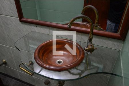 Lavabo de apartamento para alugar com 4 quartos, 200m² em Maracanã, Rio de Janeiro