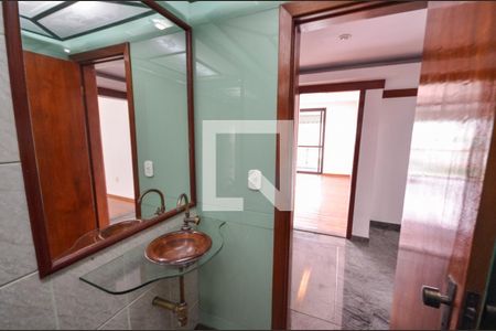 Lavabo de apartamento para alugar com 4 quartos, 200m² em Maracanã, Rio de Janeiro