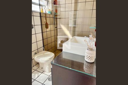 Casa à venda com 170m², 3 quartos e 2 vagas Casa à venda com 170m², 3 quartos e 2 vagasBanheiro 2