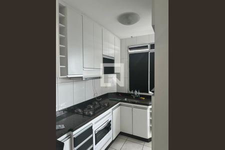 Cozinha de apartamento à venda com 3 quartos, 75m² em Planalto, Belo Horizonte