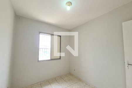 Quarto 2 de apartamento para alugar com 2 quartos, 58m² em Vila Ivone, São Paulo