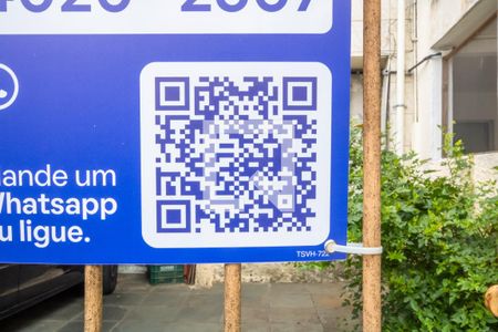 Casa à venda com 250m², 6 quartos e 4 vagas Casa à venda com 250m², 6 quartos e 4 vagasPlaca