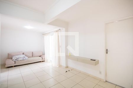 Sala (Casa 1) de casa para alugar com 6 quartos, 250m² em Vila Yara, Osasco