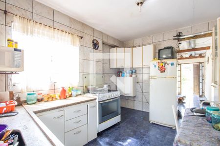 Casa à venda com 250m², 6 quartos e 4 vagas Casa à venda com 250m², 6 quartos e 4 vagasCopa e Cozinha (Casa 2)