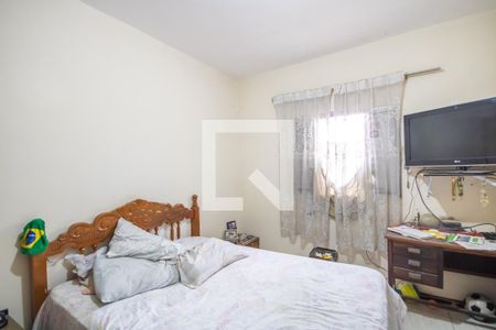 Casa à venda com 250m², 6 quartos e 4 vagas Casa à venda com 250m², 6 quartos e 4 vagasQuarto 2 (Casa 2)