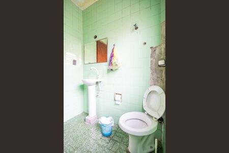 Casa à venda com 250m², 6 quartos e 4 vagas Casa à venda com 250m², 6 quartos e 4 vagasBanheiro 2 (Casa 2)