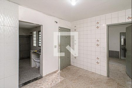 sala_4 de casa para alugar com 1 quarto, 40m² em Vila Brasilina, São Paulo