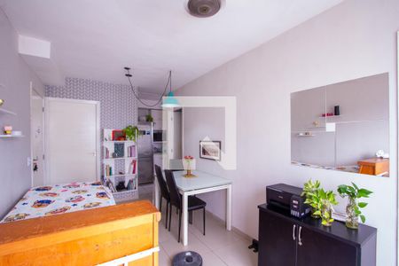 Sala de apartamento para alugar com 2 quartos, 49m² em Galo Branco, São Gonçalo