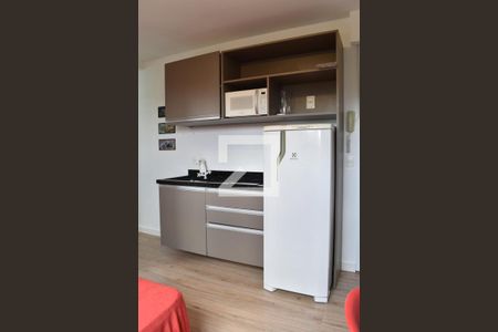 Cozinha de kitnet/studio para alugar com 1 quarto, 17m² em Rebouças, Curitiba