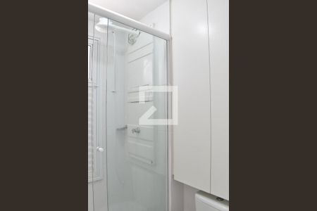 Banheiro de kitnet/studio para alugar com 1 quarto, 17m² em Rebouças, Curitiba