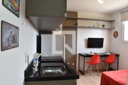 Quarto de kitnet/studio para alugar com 1 quarto, 17m² em Rebouças, Curitiba