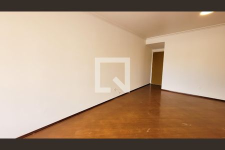 Sala de apartamento para alugar com 3 quartos, 107m² em Centro, Campinas