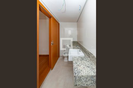 Banheiro da Suíte de apartamento para alugar com 2 quartos, 80m² em Funcionários, Belo Horizonte