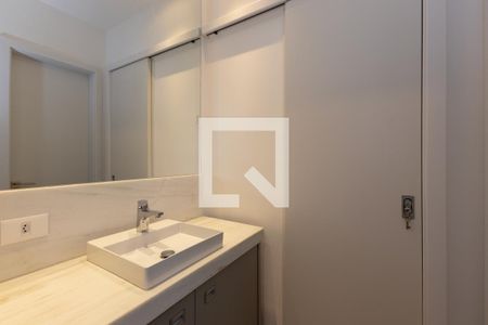 Banheiro do Quarto 1 e 2 de apartamento para alugar com 4 quartos, 174m² em Vila das Flores, Nova Lima