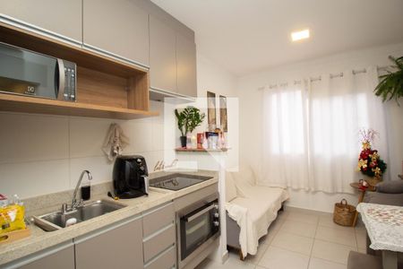 Sala/Cozinha de apartamento à venda com 2 quartos, 33m² em Vila Anastácio, São Paulo