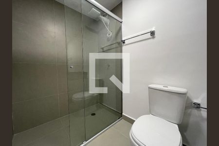 Banheiro de kitnet/studio para alugar com 1 quarto, 34m² em Butantã, São Paulo