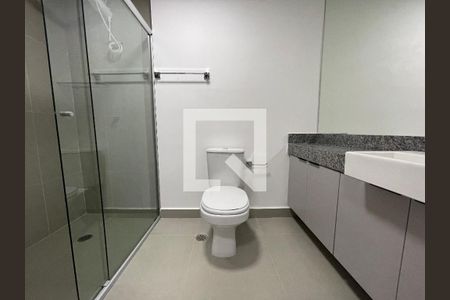 Banheiro de kitnet/studio para alugar com 1 quarto, 34m² em Butantã, São Paulo