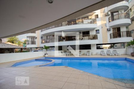 Apartamento à venda com 110m², 3 quartos e 2 vagas Apartamento à venda com 110m², 3 quartos e 2 vagasÁrea comum - Piscina
