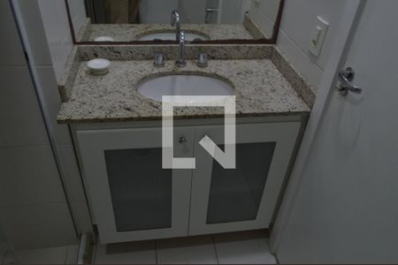 Apartamento à venda com 110m², 3 quartos e 2 vagas Apartamento à venda com 110m², 3 quartos e 2 vagasBanheiro