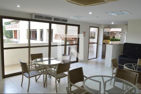 Apartamento à venda com 110m², 3 quartos e 2 vagas Apartamento à venda com 110m², 3 quartos e 2 vagasÁrea comum - Salão de festas