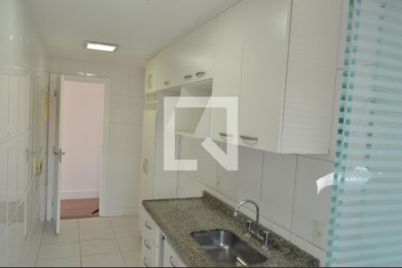 Apartamento à venda com 110m², 3 quartos e 2 vagas Apartamento à venda com 110m², 3 quartos e 2 vagasCozinha