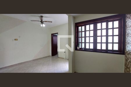 Sala de casa para alugar com 2 quartos, 98m² em Vila Pires, Santo André