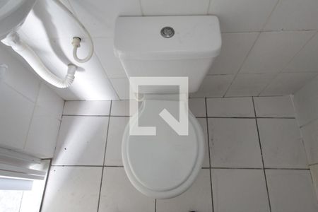 Banheiro de kitnet/studio para alugar com 1 quarto, 40m² em Tupi B, Belo Horizonte