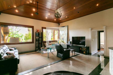 Casa de condomínio para alugar com 800m², 5 quartos e 6 vagas Casa de condomínio para alugar com 800m², 5 quartos e 6 vagasSala de TV 2