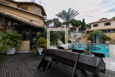 Casa de condomínio para alugar com 800m², 5 quartos e 6 vagas Casa de condomínio para alugar com 800m², 5 quartos e 6 vagasPiscina