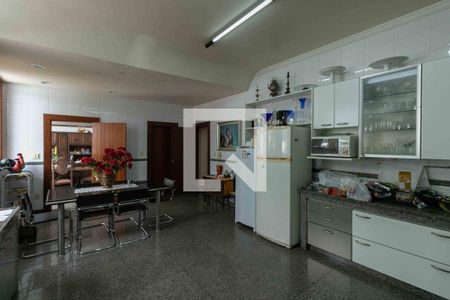 Casa de condomínio para alugar com 800m², 5 quartos e 6 vagas Casa de condomínio para alugar com 800m², 5 quartos e 6 vagasCozinha