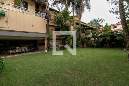 Casa de condomínio para alugar com 800m², 5 quartos e 6 vagas Casa de condomínio para alugar com 800m², 5 quartos e 6 vagasÁrea Externa