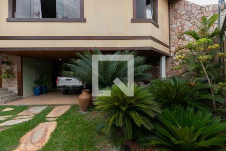 Casa de condomínio para alugar com 800m², 5 quartos e 6 vagas Casa de condomínio para alugar com 800m², 5 quartos e 6 vagasÁrea Externa