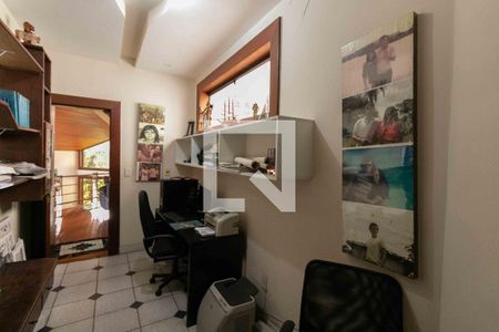 Casa de condomínio para alugar com 800m², 5 quartos e 6 vagas Casa de condomínio para alugar com 800m², 5 quartos e 6 vagasEscritório