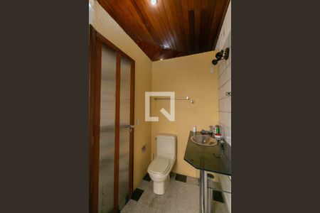 Casa de condomínio para alugar com 800m², 5 quartos e 6 vagas Casa de condomínio para alugar com 800m², 5 quartos e 6 vagasBanheiro Sala 4