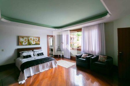 Casa de condomínio para alugar com 800m², 5 quartos e 6 vagas Casa de condomínio para alugar com 800m², 5 quartos e 6 vagasSuite 2